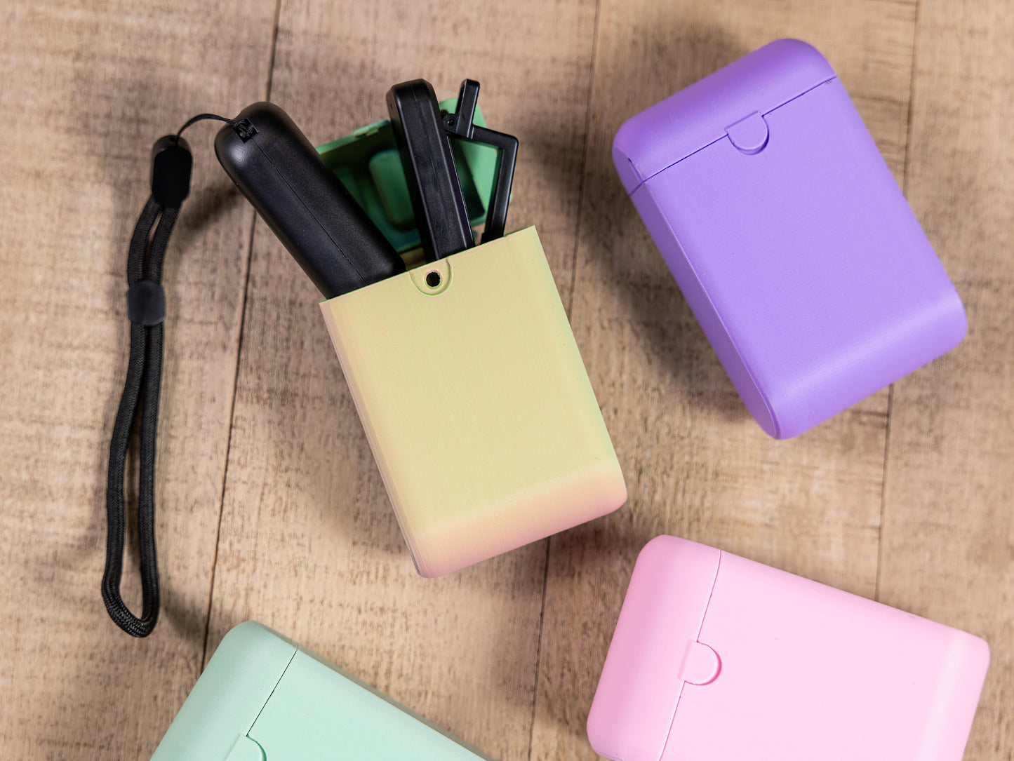 Inncarvs Kindle Page Turner case available in 18 colors and fits your lanyard