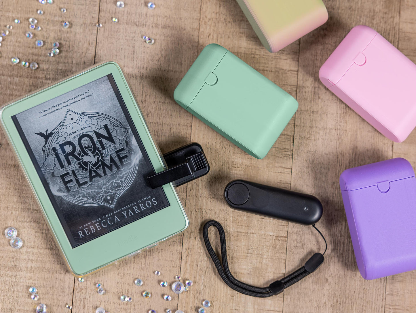Inncarvs Kindle Page Turner case available in 18 colors and fits your lanyard