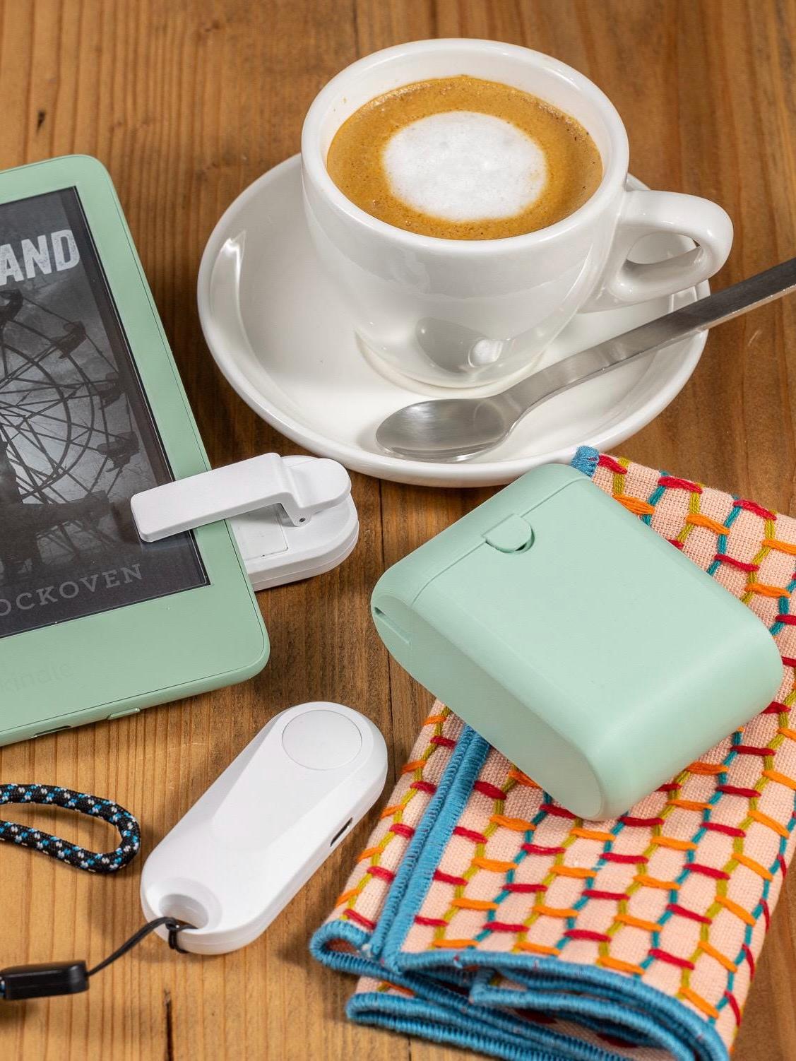 Matcha Green Kindle matching page turner case for Page turner